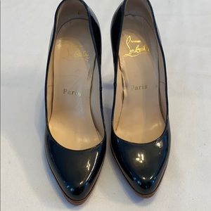 Christian Louboutin Sz-37.5 black patent brwn heel